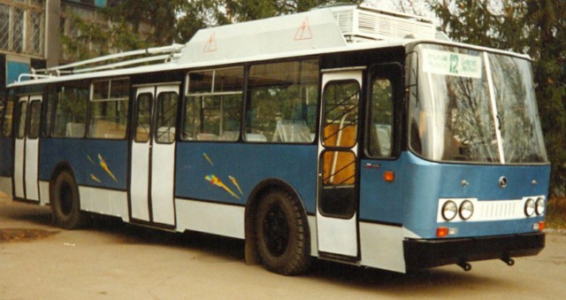 Игра на ЯПе: Угадай АВТО-8