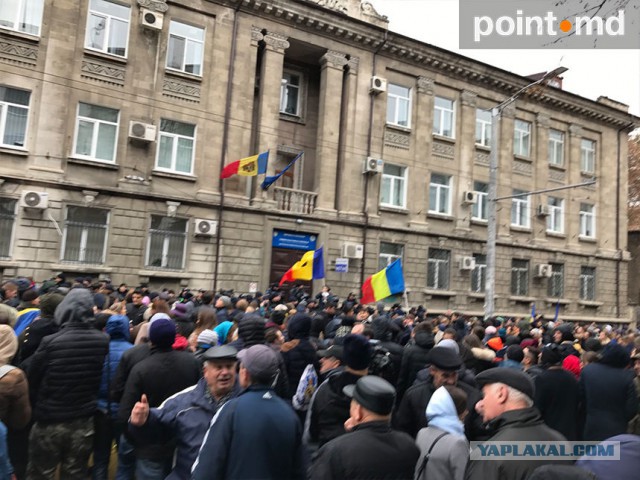 В Кишиневе начинаются беспорядки