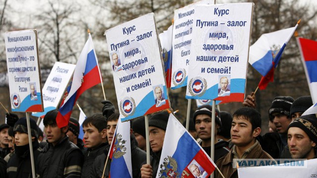Почему нет работы в России для россиян и есть для мигрантов?