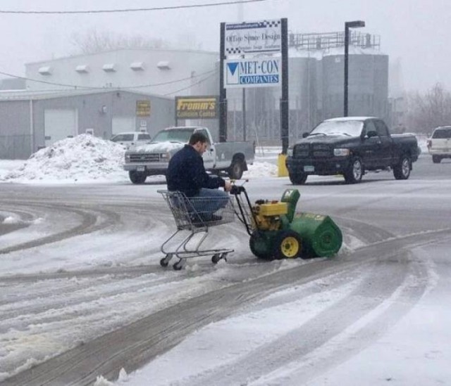 А как вы убираете снег?