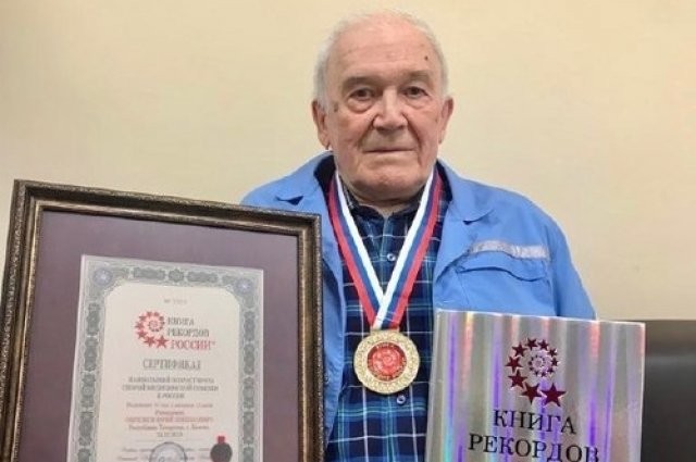 84-летний врач скорой медицинской помощи из Казани