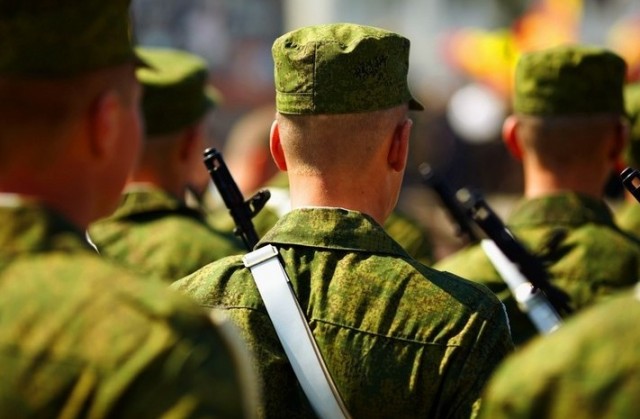 Призывной возраст срочной службы составит с 18 до 30 лет, поправка поддержана комитетом — Картаполов