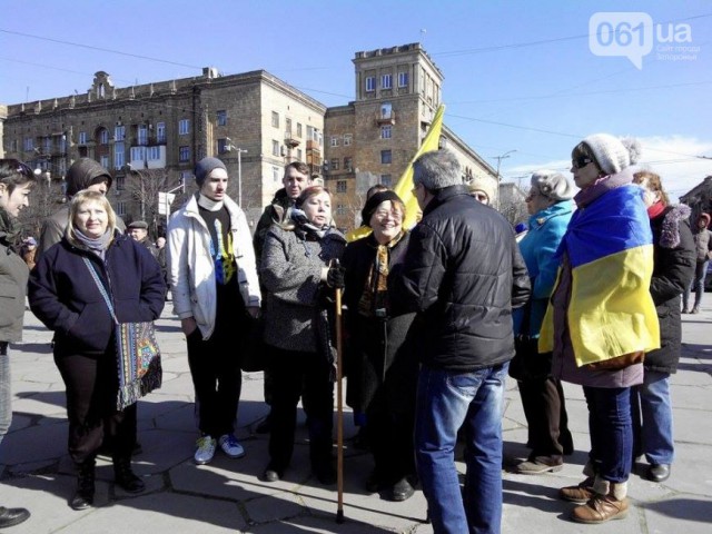 Демонтаж памятника Ленину в Запорожье