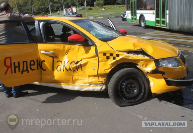 Chevy Impala 67 года безопасная машина! Проверено в ДТП... Но раритет жаль!