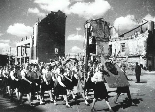 Фотографии из прошлого нашей страны - 46