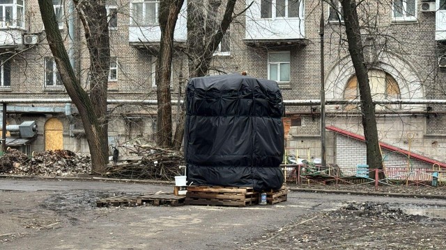 «Грядёт праздник: ни постирать, ни помыться, ни приготовить». В ДНР замёрзли бочки с водой