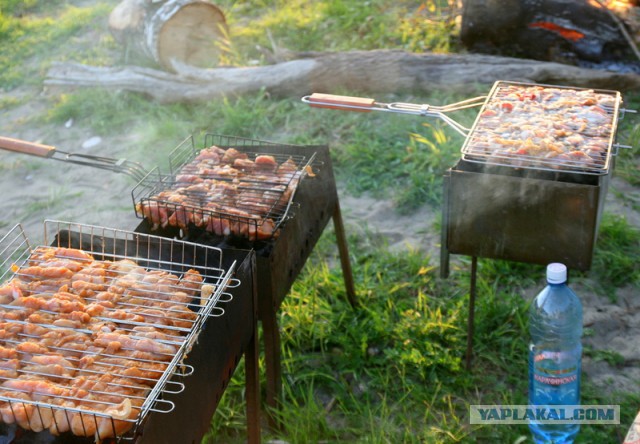 Мясо, овощи и котелок