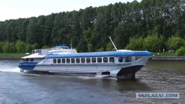 «Эта эра уже прошла». В Ульяновском речпорту разбирают на металлолом «Метеоры»