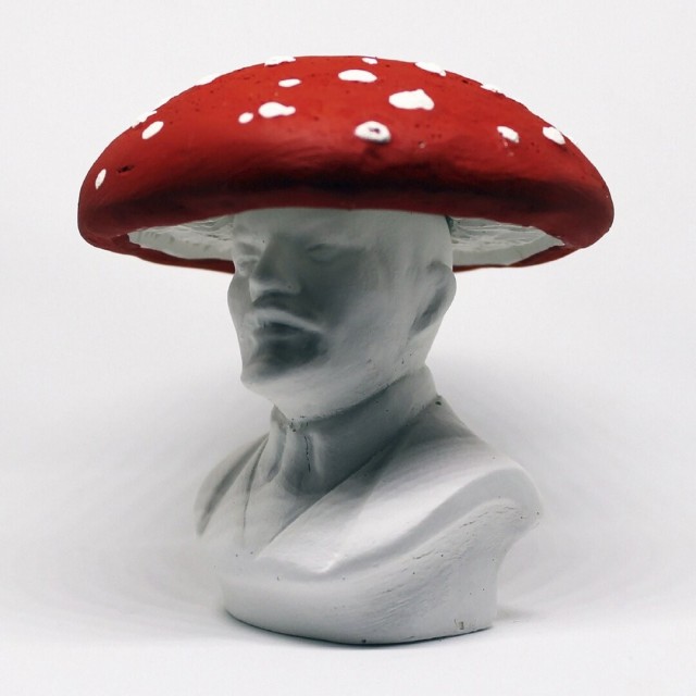 Дальний родственник