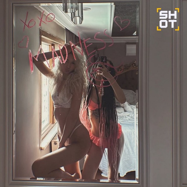 Турецкие власти ищут двух блогерш из России и Украины, которые устроили откровенный фотосет на кладбище в Анталье.