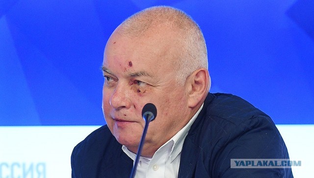 Российского телеведущего Дмитрия Киселева экстренно госпитализировали с коронавирусом