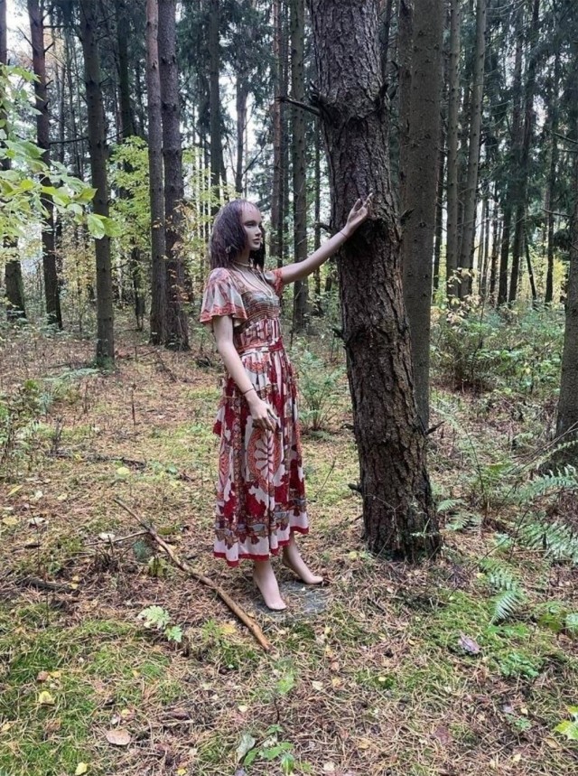 В подмосковном лесу найдена дама, увидев которую, можно знатно испачкать штаны...
