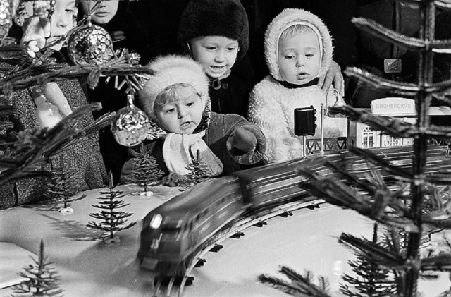 Пятничная ностальгия, когда строили светлое будущее!