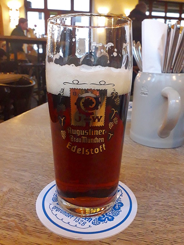 Баварский пивной сад. "Der Biergarten"