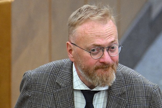 Милонов призвал россиян: забудьте крипту, начинайте доить