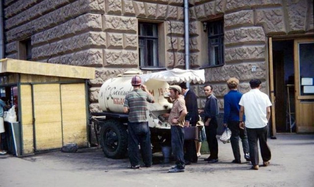 Старые фото с современными подписями