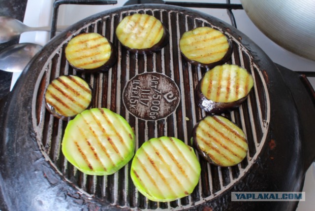 Вкусное обаяние Кулинарии, Повара ЯПа поздравляют милых дам!