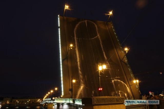 Полтавченко поругал "оббибикивающих" кортеж