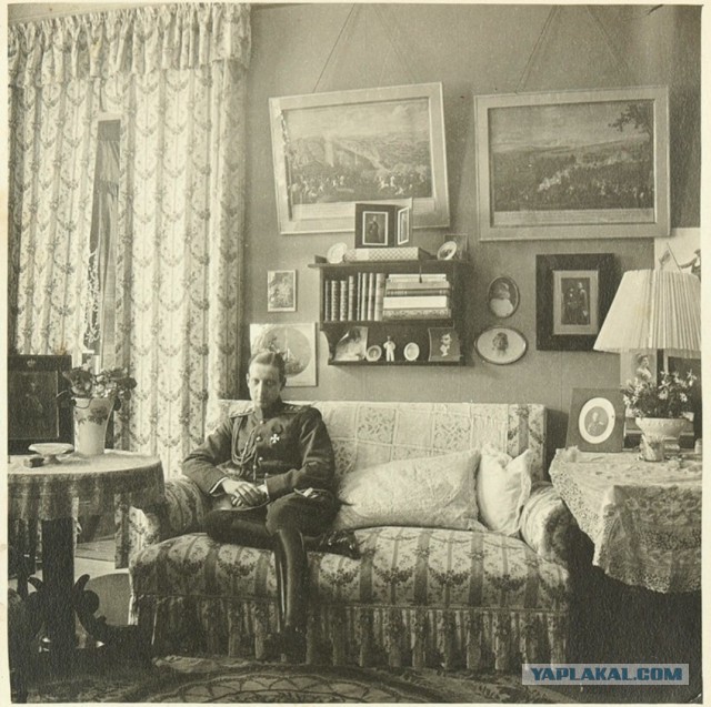Архив фотографий Великого князя из тайника в арбатской квартире