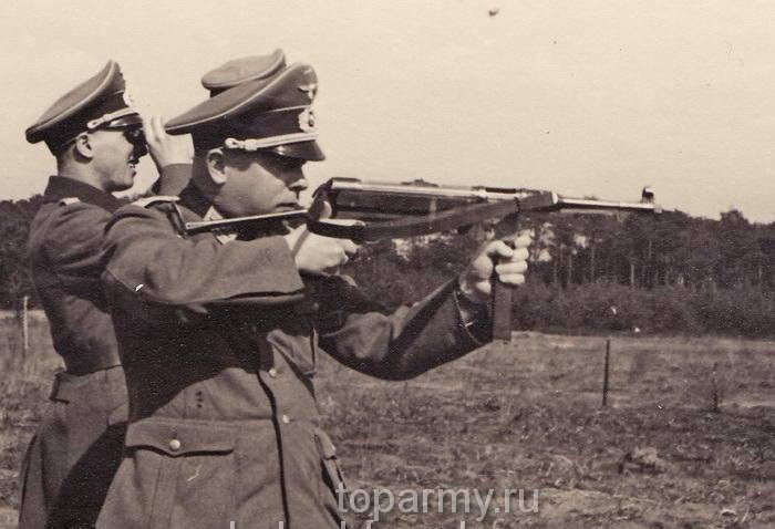 Поджег сухую травку...