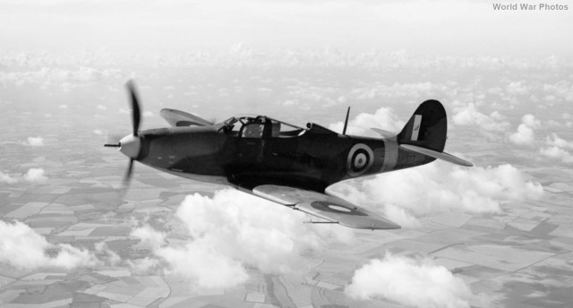 Р-39 Аэрокбра. Американская любимица сталинских соколов. История создания и основные модификации.