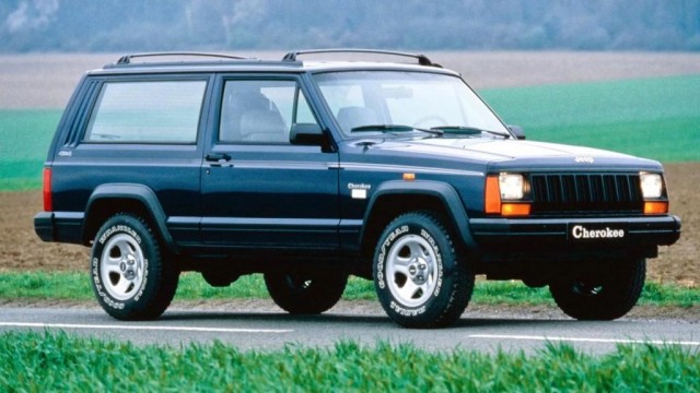 Мотор от Renault, два моста без рамы и вторая жизнь в Китае: история Jeep Cherokee XJ