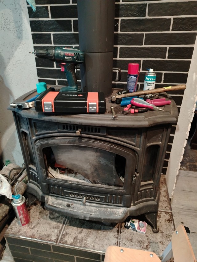 Чугунный камин