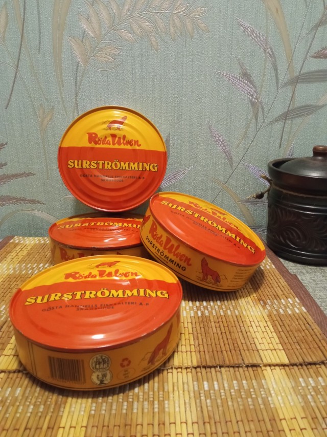 Сюрстëмминг из Швеции. Roda Ulven.