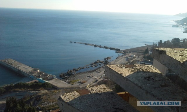 Заброшенный санаторий в Алуште 2