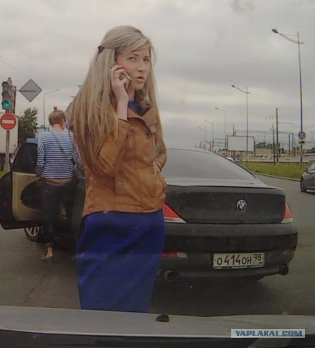 Одна Киска на ВАЗе бортанула другую Киску на тонированном BMW... Что делать?