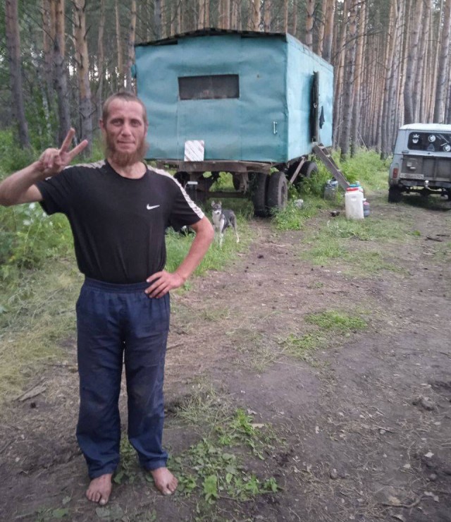 Заблудившийся в тайге россиянин три дня бродил босиком по лесной чаще и нашел спиртзавод