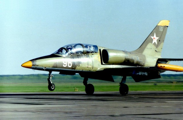 Л-39(L-39C), "Летающая парта"