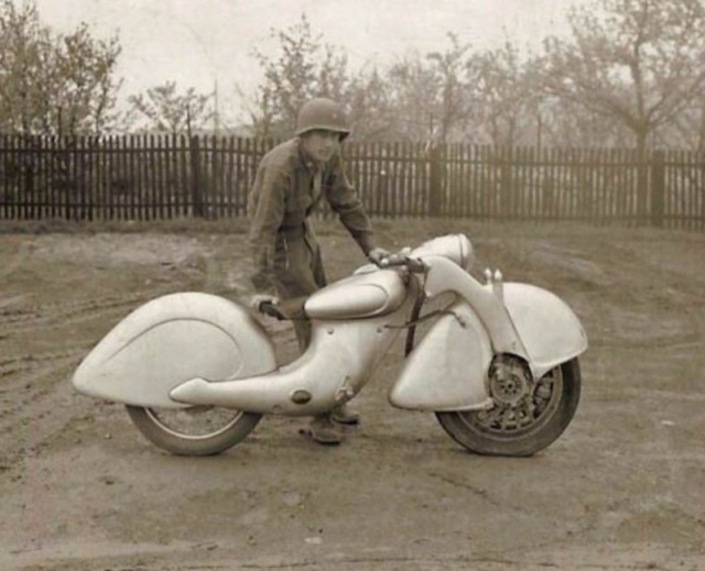 История в фотографиях