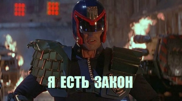 Свердловский полицейский выписал штраф женщине, сделавшей ему замечание за отсутствие маски (ВИДЕО)