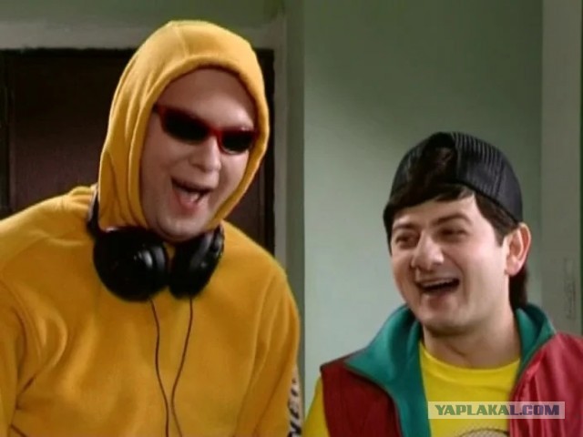 Российское минобороны: крейсер «Москва» затонул при буксировке — из-за повреждений корпуса в условиях шторма