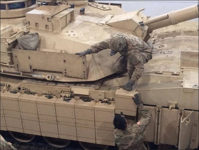 Почему у Т-72 сносит башню.