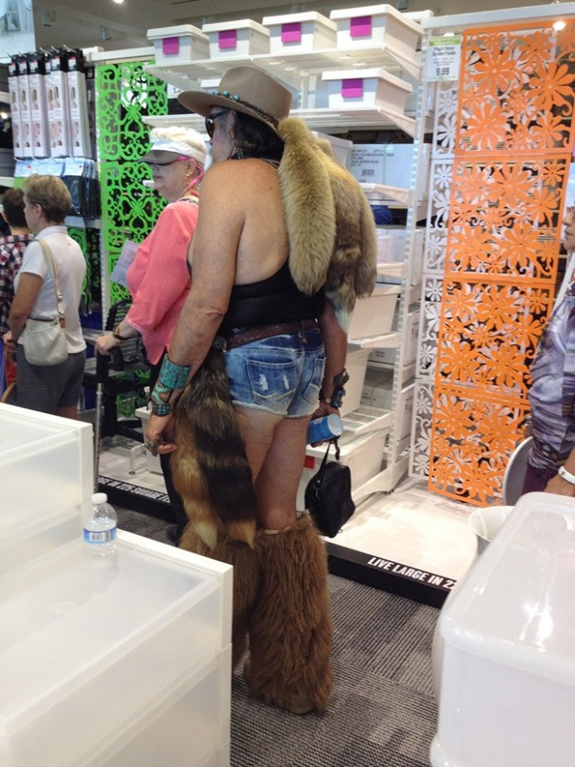 Walmart место сбора фриков