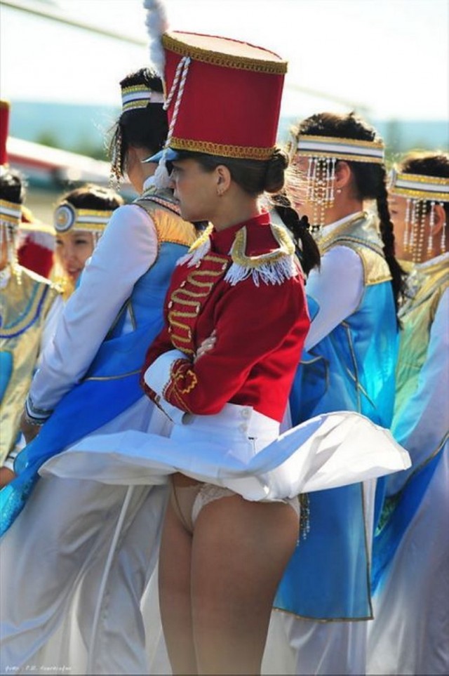 Красивые девушки в интересных ракурсах - 2