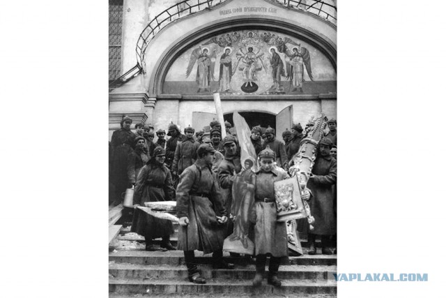 Родители учеников московской школы добились отмены православного курса «Истоки»
