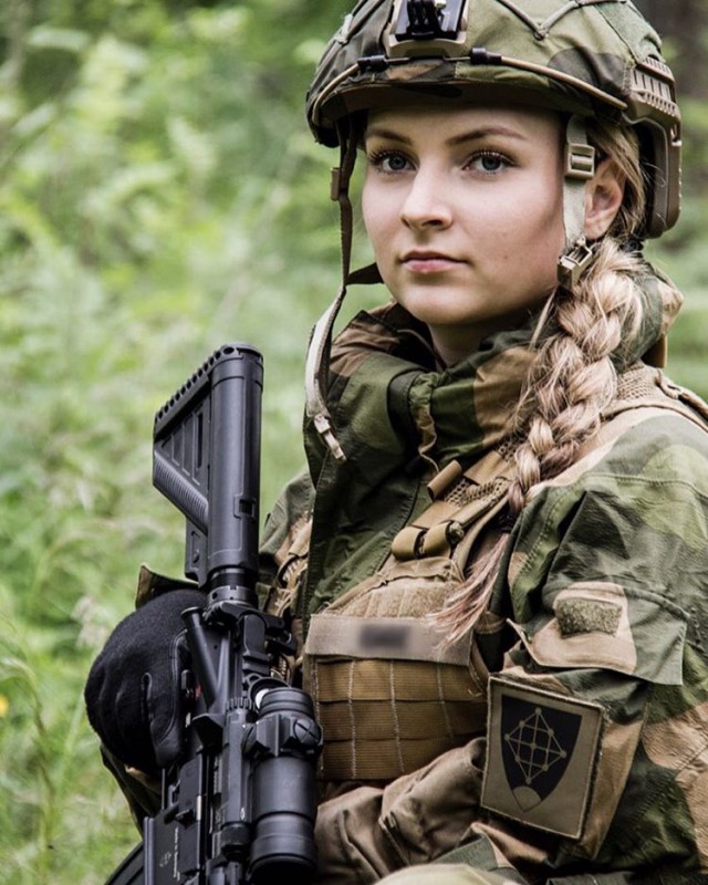 Вооружена и опасна