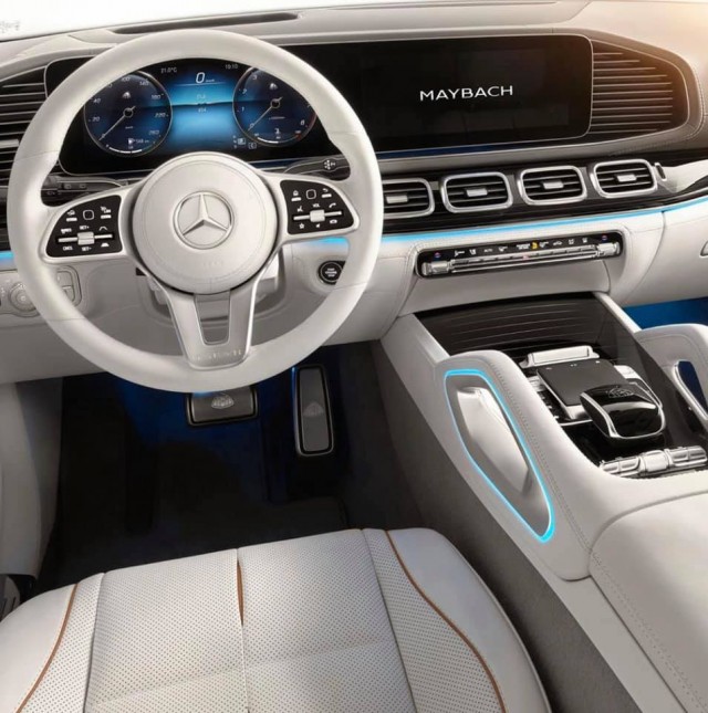 В Москве презентовали первый в истории кроссовер Maybach