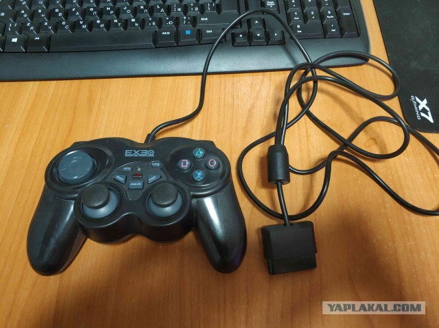 нужен джойстик PS 1