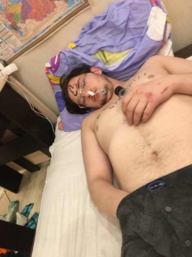 С такими друзьями враги не нужны