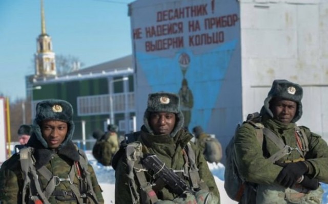 В Сенегале прошёл первый военный парад за четыре года на фоне нарастающей политической напряженности в стране