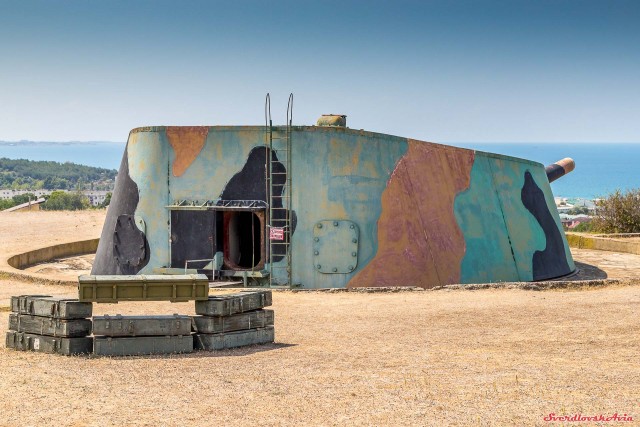 Орудия, от холостого залпа которых сносит крыши и выбивает стекла