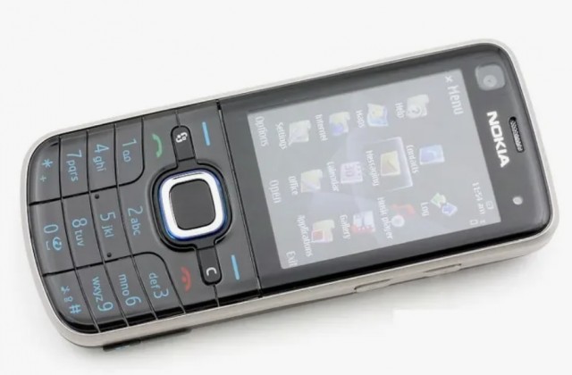 Когда-то мобильные телефоны отличались дизайном.