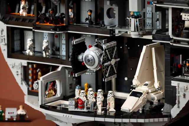 LEGO представила новый набор «Звезда смерти» с 9023 деталями и 38 минифигурками