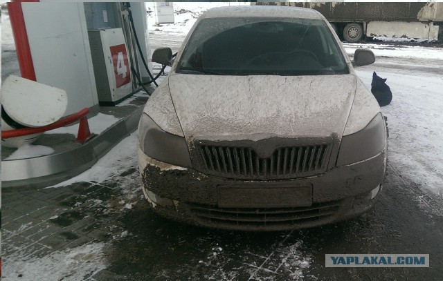 Долго не мог обогнать фуру