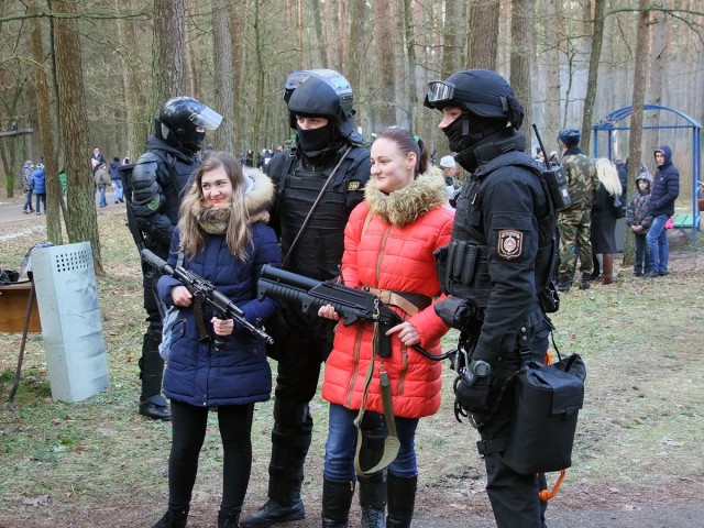 ОМОН Белоруссии пытается предотвратить несанкционированные протесты в Минске