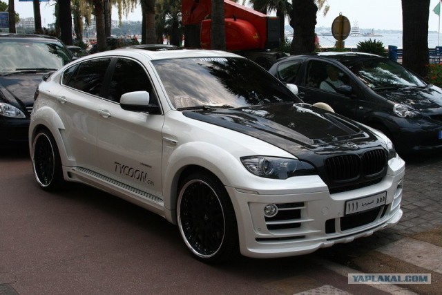 Позолоченный Ferrari